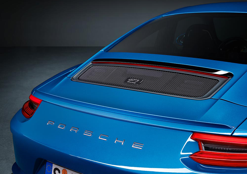 Illustration for article titled The New Porsche 911 GT3 Touring Package Is The Ultimate Sleeper 911